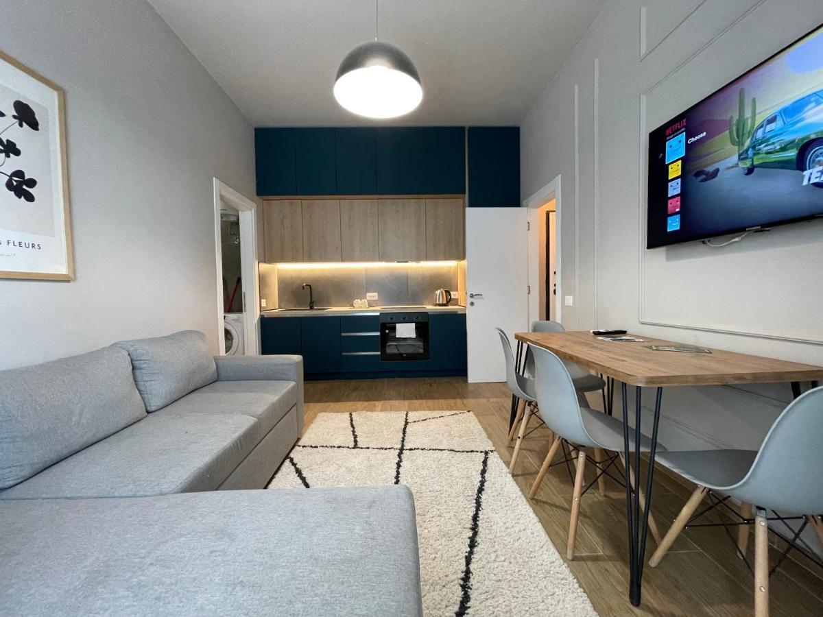 Apartment Square 21 *